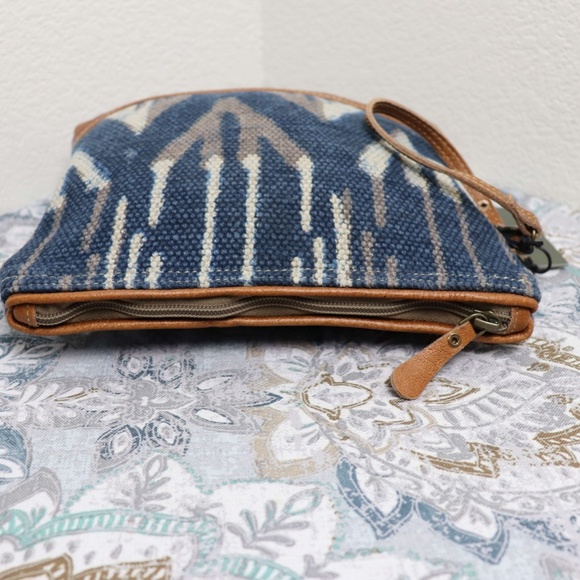 🆕Myra Bag BLUE SAND  Wristlet Pouch Makeup Bag - Picture 4 of 6